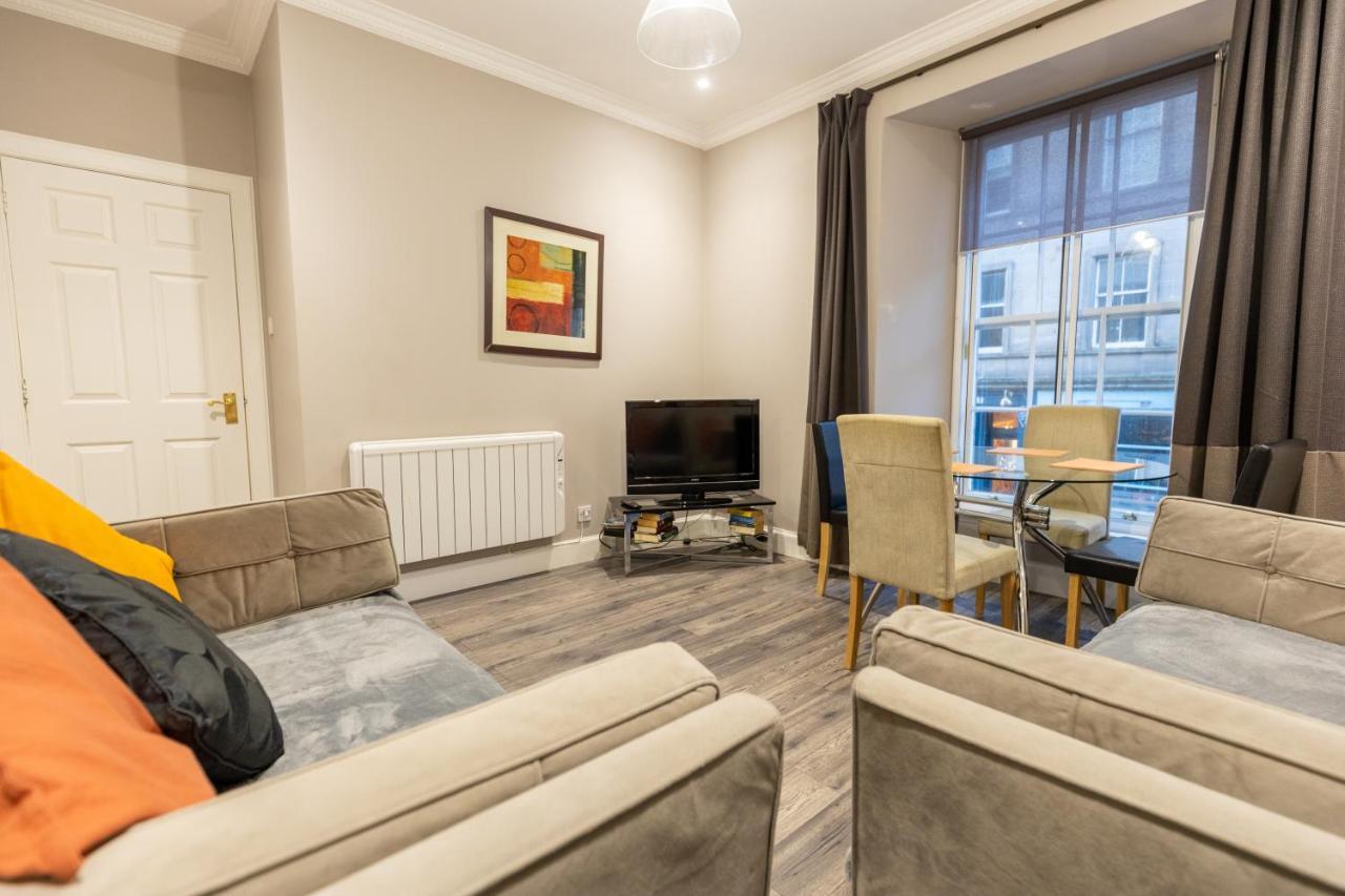 Two Bedroom Apartment Within Walking Distance To City Centre エディンバラ エクステリア 写真