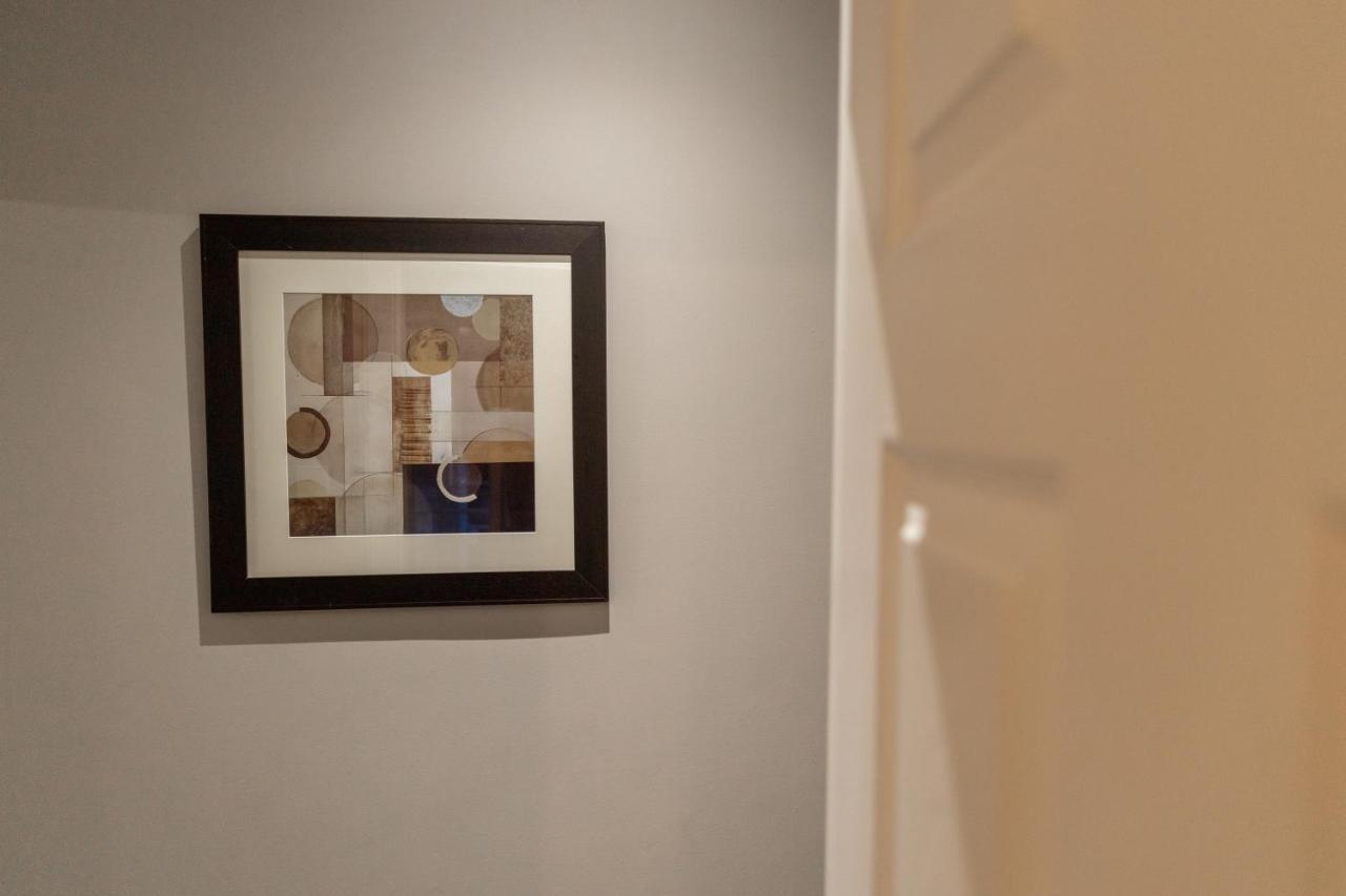 Two Bedroom Apartment Within Walking Distance To City Centre エディンバラ エクステリア 写真