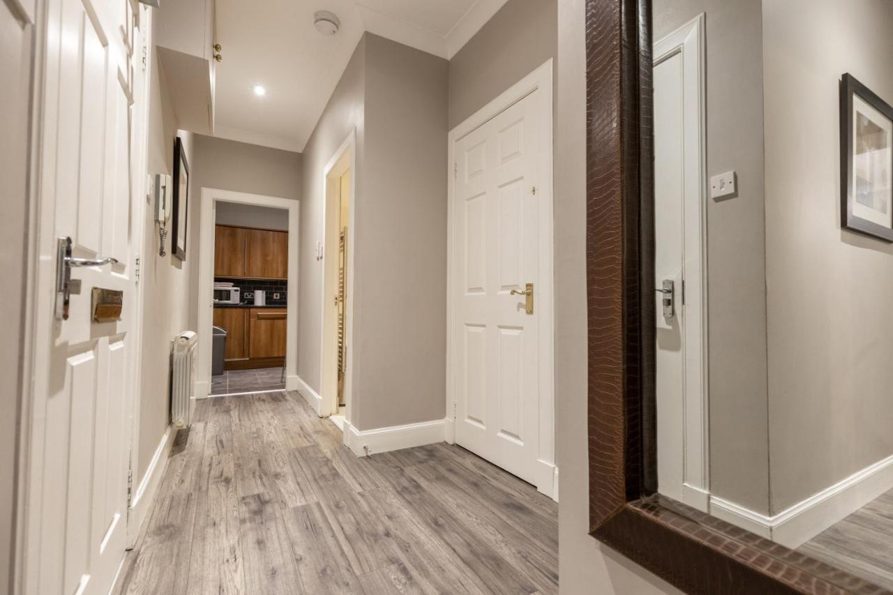 Two Bedroom Apartment Within Walking Distance To City Centre エディンバラ エクステリア 写真