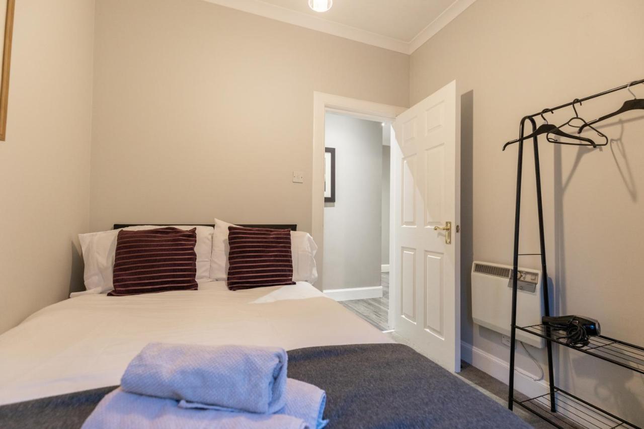 Two Bedroom Apartment Within Walking Distance To City Centre エディンバラ エクステリア 写真